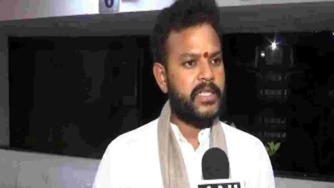 Ram Mohan Naidu: రాజకీయ లబ్ధి కోసమే ఆరోపణలు.. విమానాశ్రయ ఘటనపై రామ్ మోహన్ నాయుడు