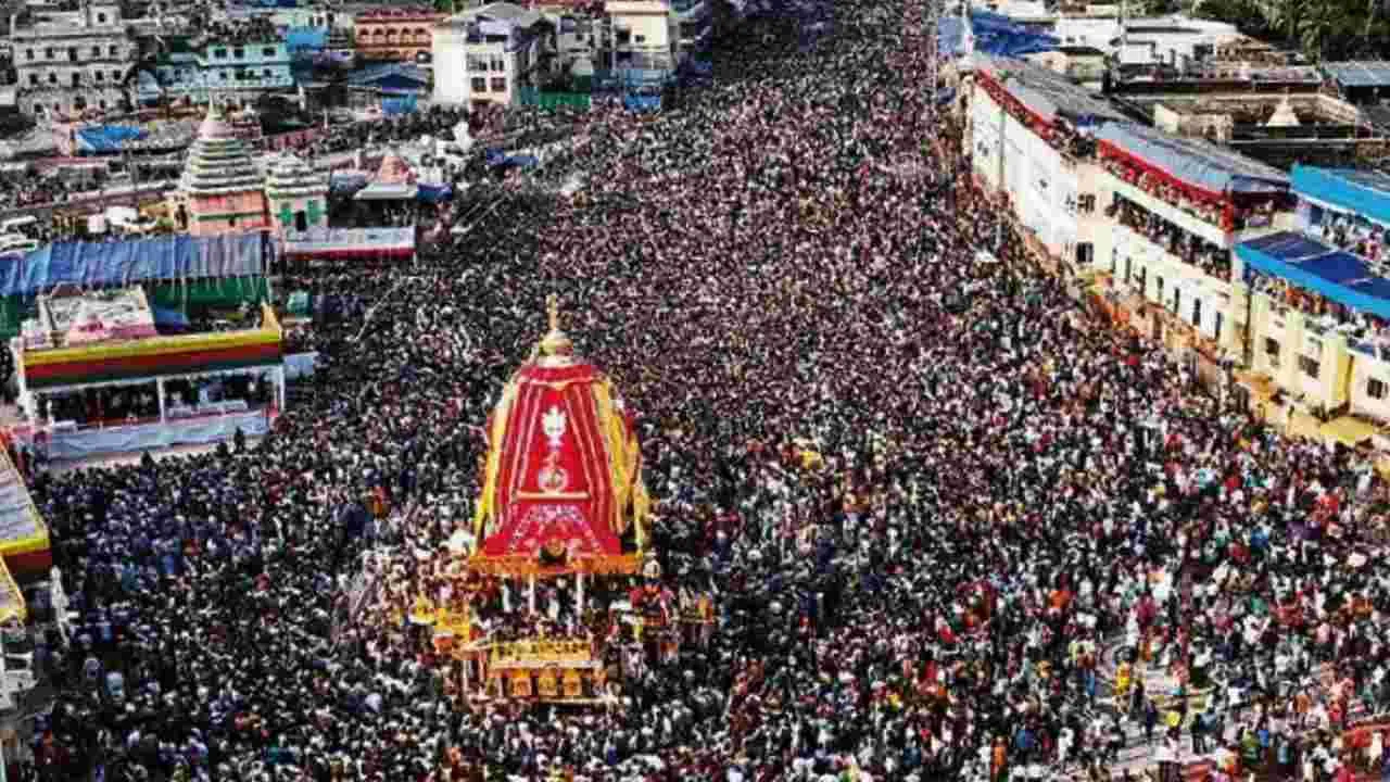 Puri Jagannath Rath Yatra: కాసేపట్లో పూరీ జగన్నాథ రథయాత్ర .. పోటెత్తిన లక్షలాది జనం 