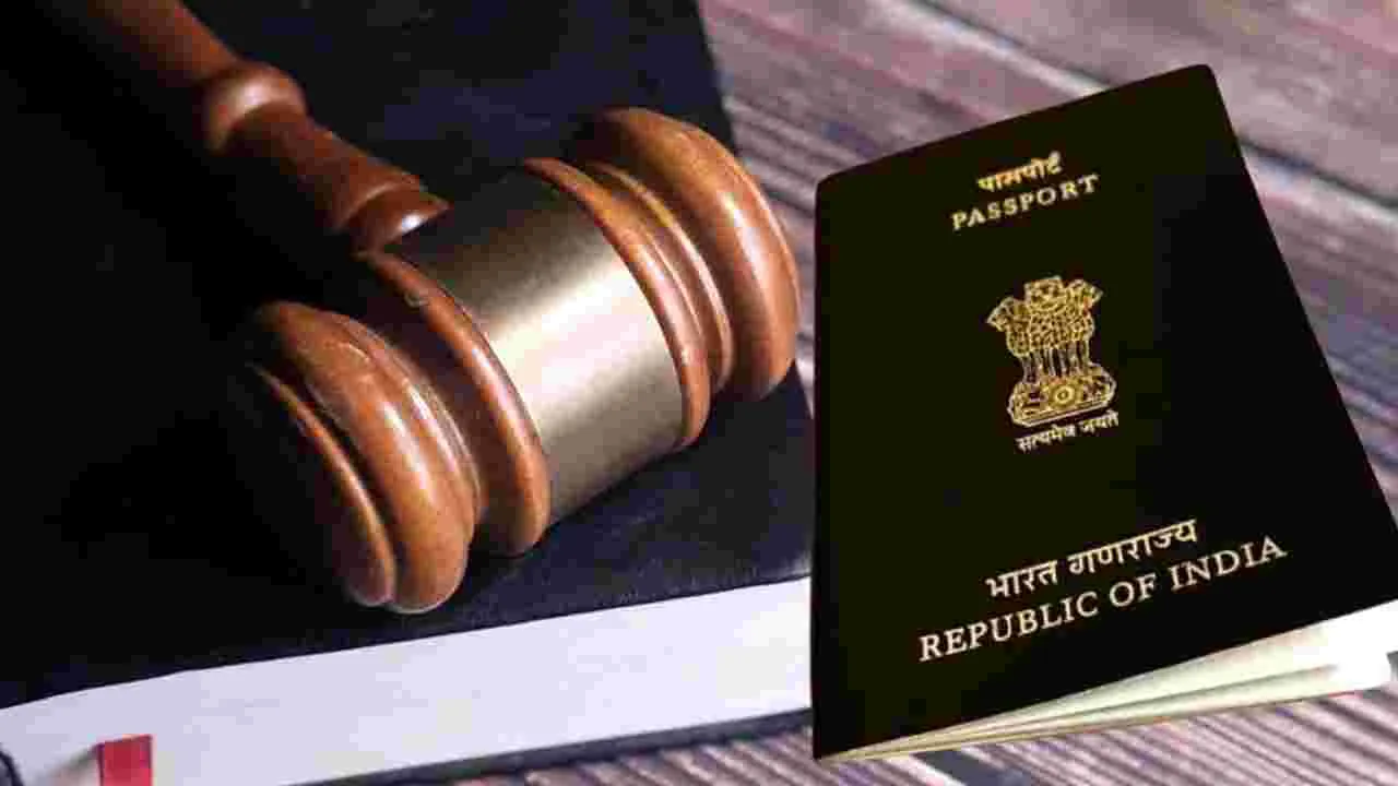 Passport Renewal: విచారణ ఎదుర్కొంటున్న వ్యక్తికి పాస్‌పోర్టు హక్కు కాదు: హైకోర్టు