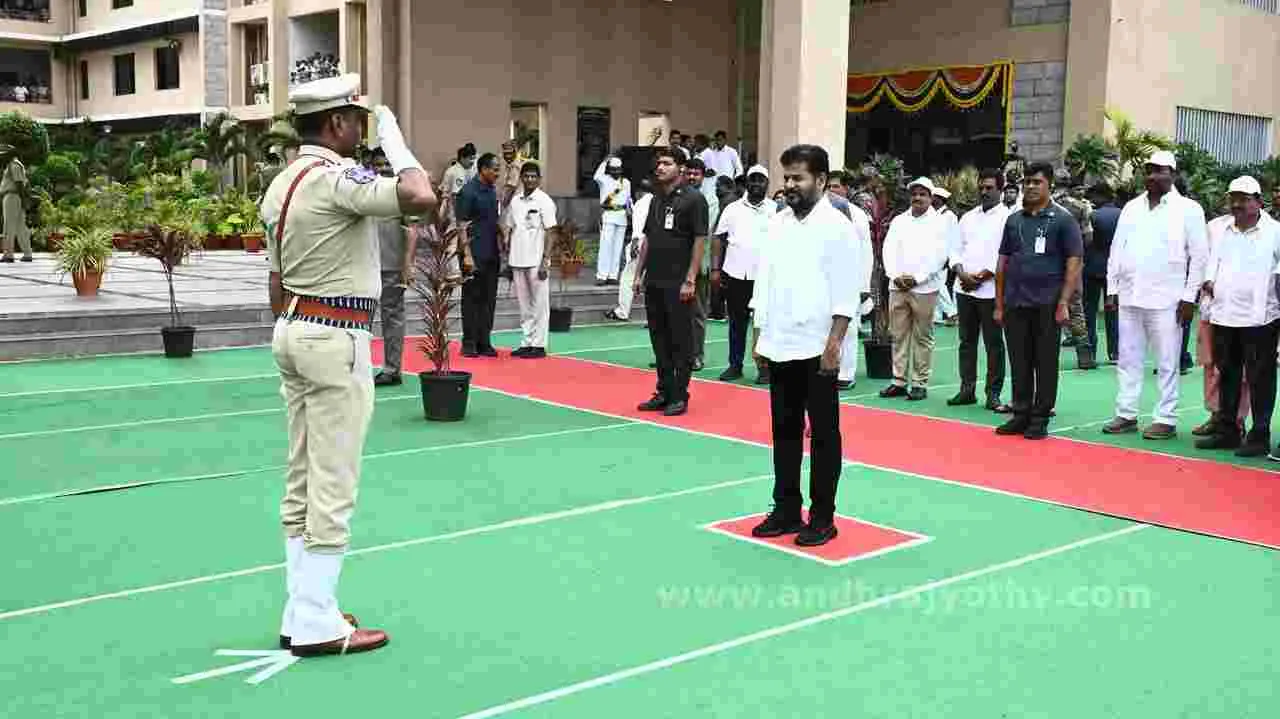 వేగంగా పెండింగ్‌ ప్రాజెక్టుల పూర్తి 