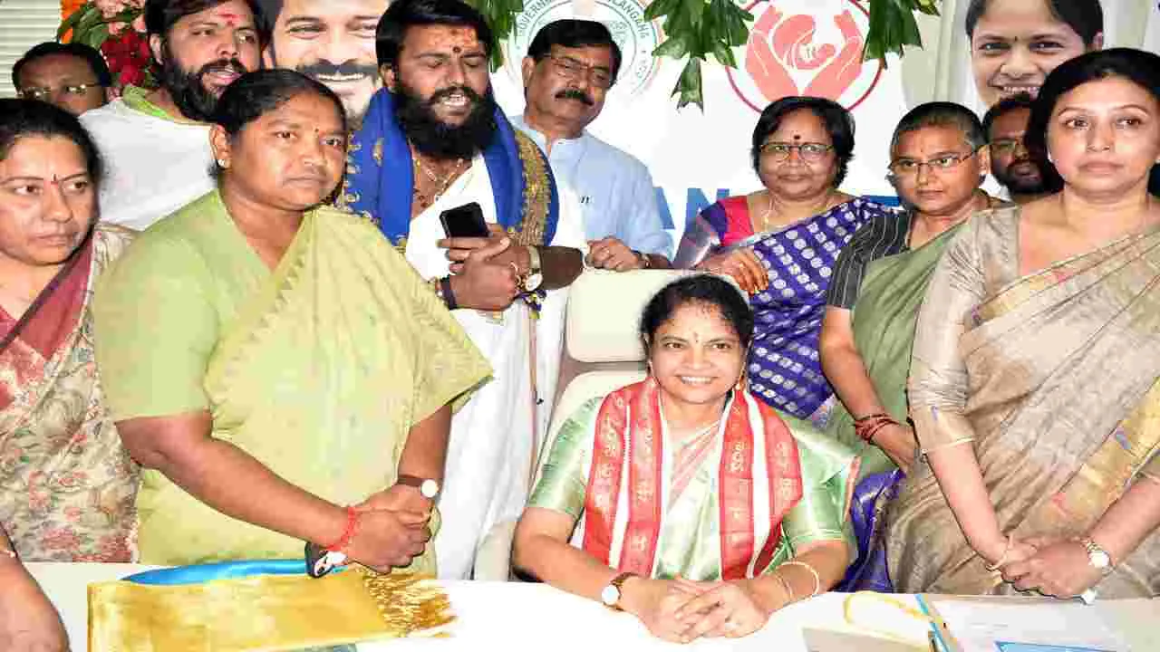 Nerella Sharada: మహిళా కమిషన్‌ చైర్‌పర్సన్‌గా బాధ్యతలు స్వీకరించిన నేరెళ్ల శారద