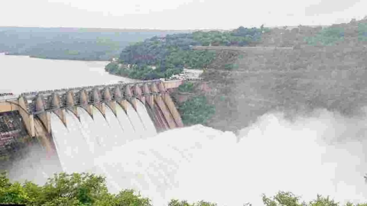 Krishna water: కృష్ణా జలాలపై విచారణ ఆగస్టు 28, 29తేదీలకి వాయిదా..