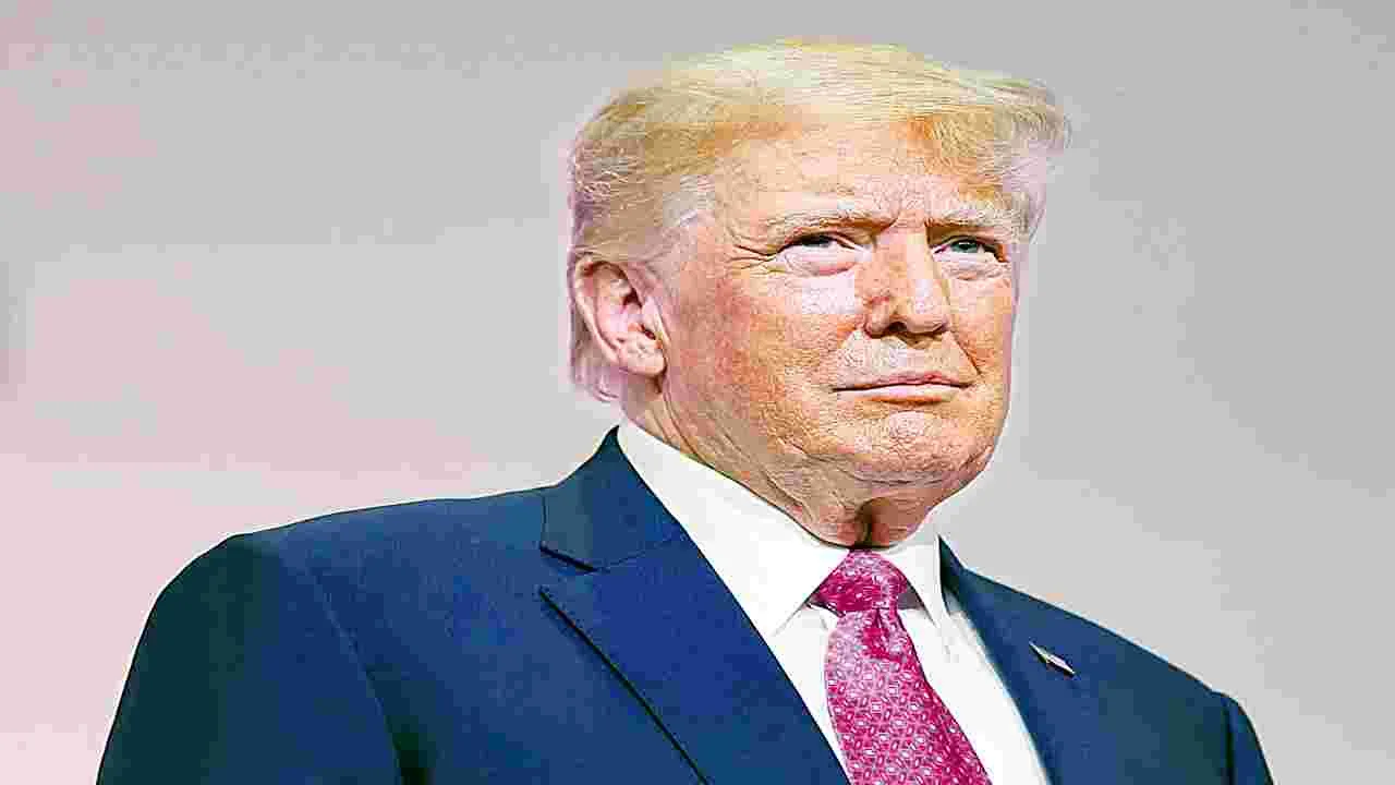 Donald Trump : సరైన సమయంలో తల తిప్పకపోతే చనిపోయి ఉండేవాడిని