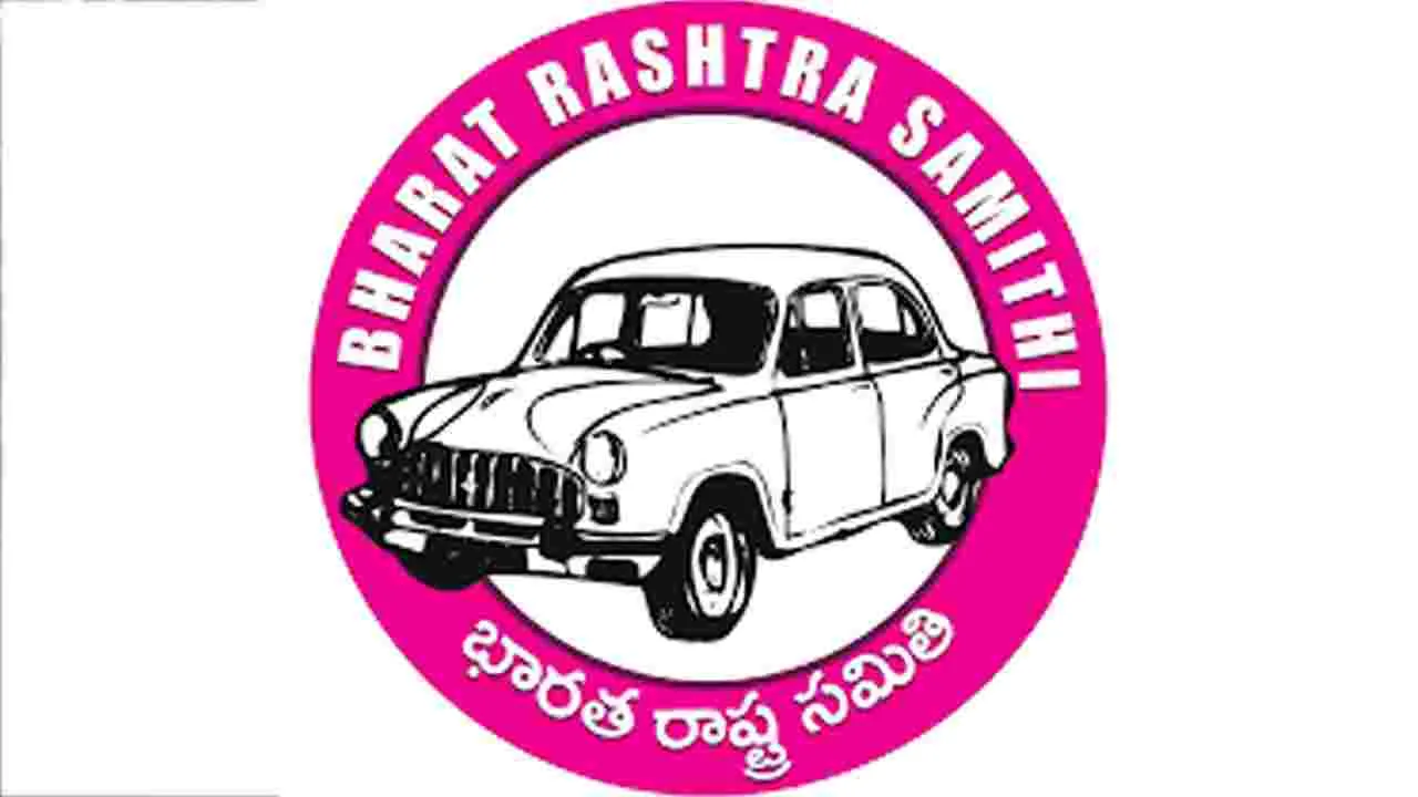 BRS MLAs: చెరో 8 సీట్లు గెలిచి తెలంగాణకు 8 పైసలు కూడా తీసుకురాలేదు