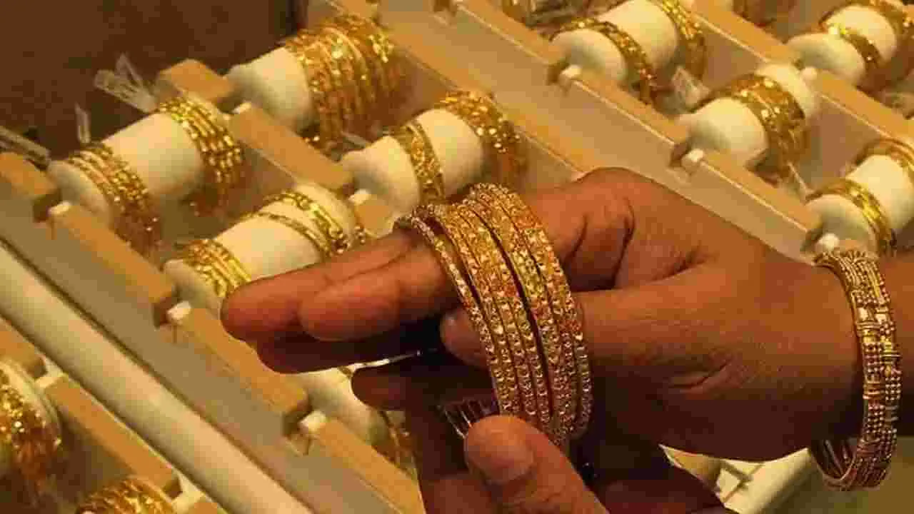 Gold and Silver Rate Today: రెండో రోజు పెరిగిన బంగారం, వెండి.. ఎంతకు చేరాయంటే..