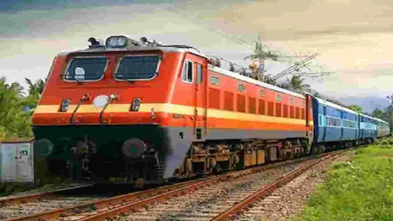 Trains: పలు రైళ్ల దారి మళ్లింపు.. కారణం ఏంటంటే..