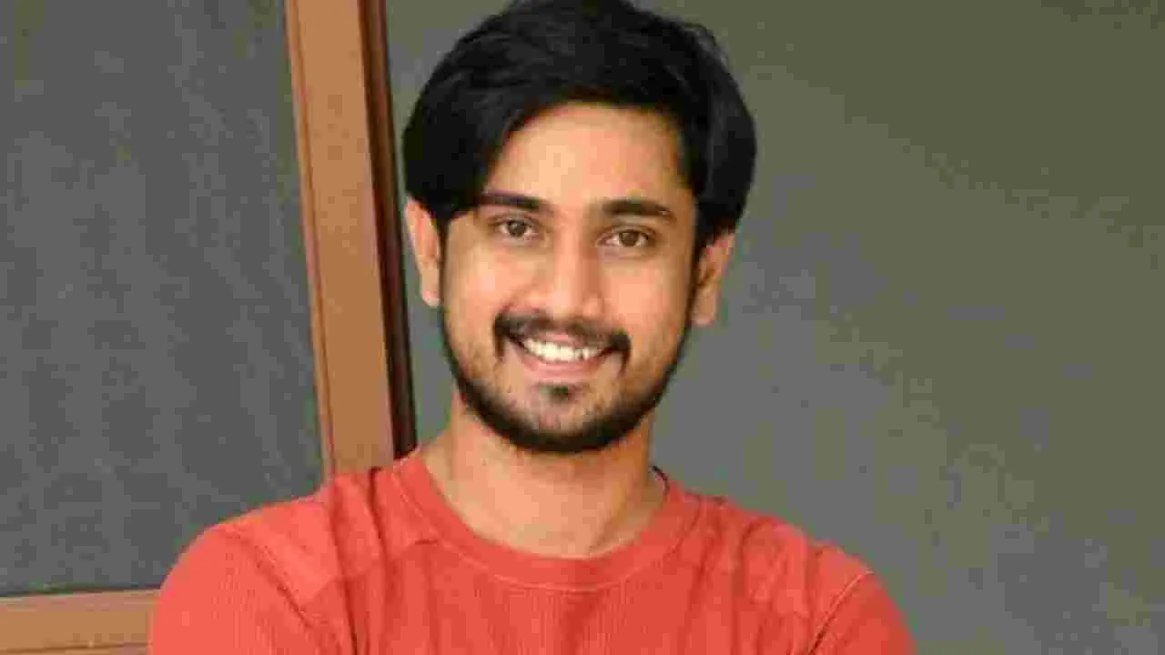 Raj Tarun: హీరో రాజ్‌తరుణ్‌కు పోలీసుల నోటీసులు