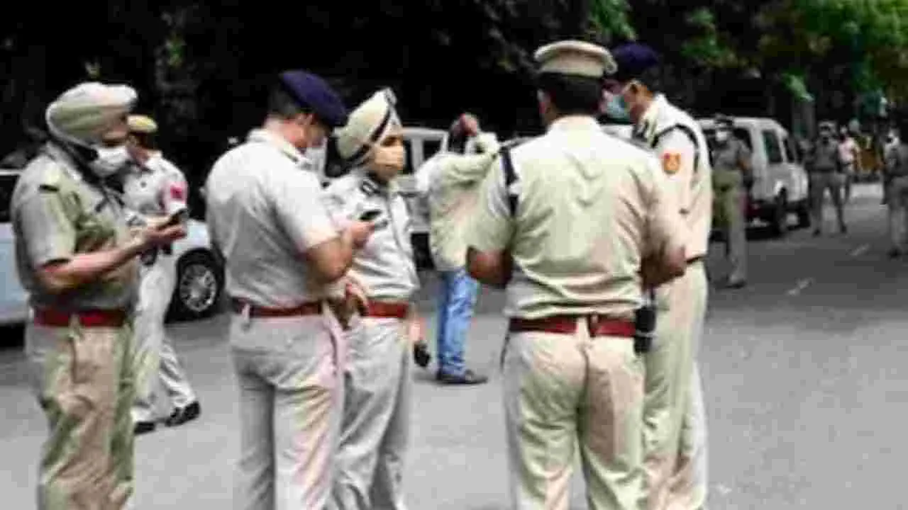 Delhi crime: జీటీబీ ఆసుపత్రిలో పేషెంట్‌ను కాల్చిచంపిన ఆగంతకుడు