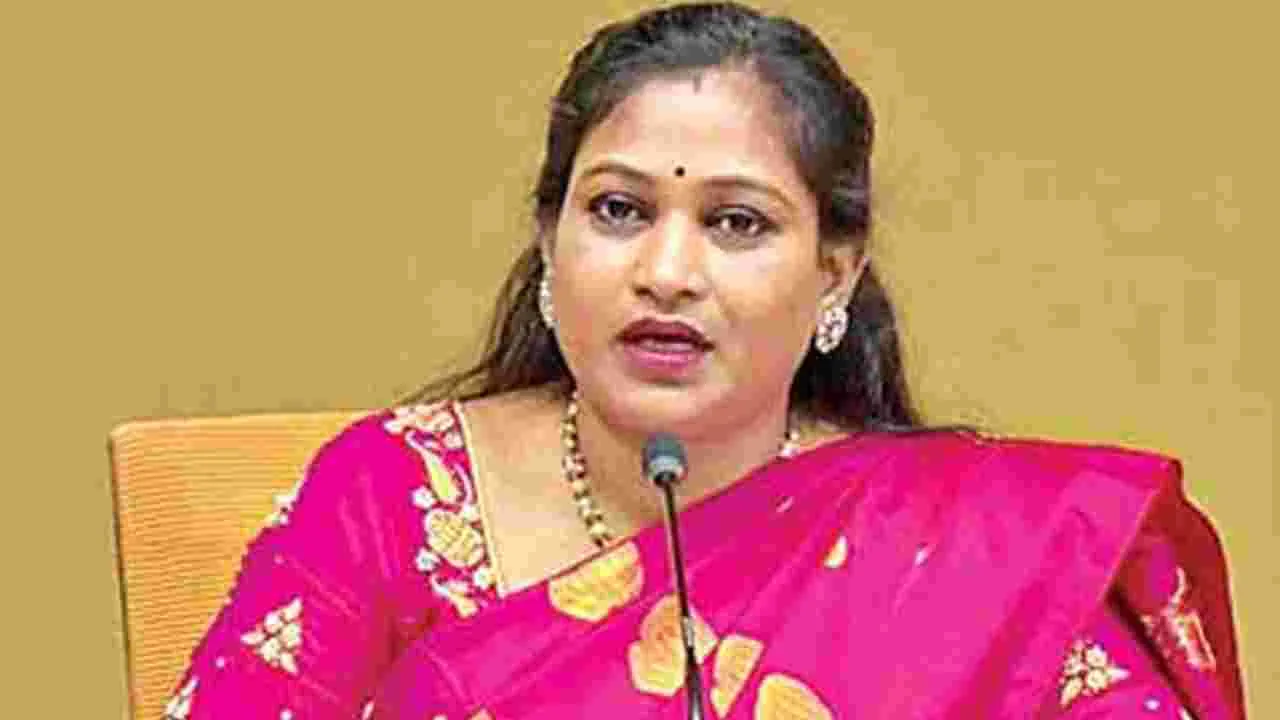 Home Minister Anitha: ఆ కుటుంబాలకు రూ.5లక్షలు చొప్పున పరిహారం..