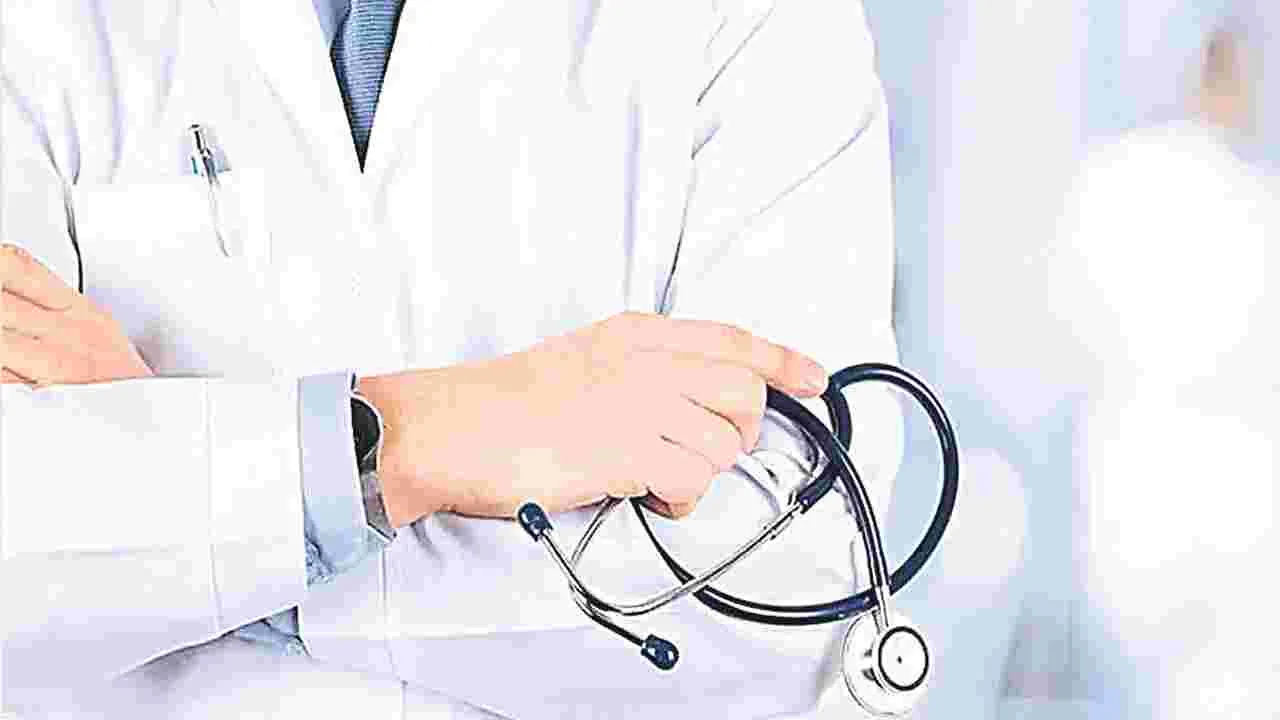 Rural Health Services: పల్లెల్లో అరకొర వైద్యం