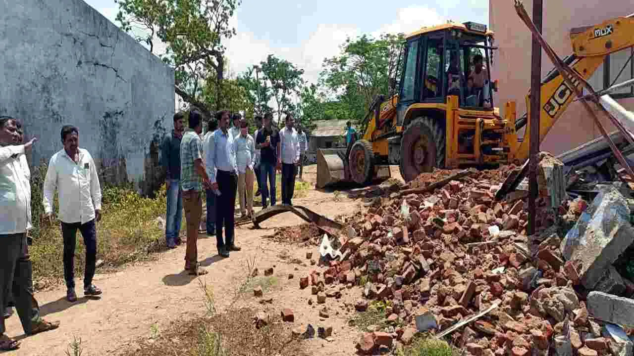 Jagityal District: పెద్దాపూర్‌ గురుకులంలో దిద్దుబాటు చర్యలు