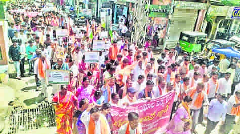 VHP: బంగ్లాదేశ హిందువులకు అండగా నిలుద్దాం