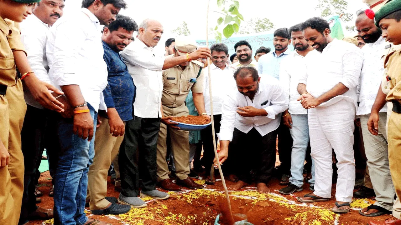 జీవజాతుల మనుగడకు మొక్కలే ఆధారం 