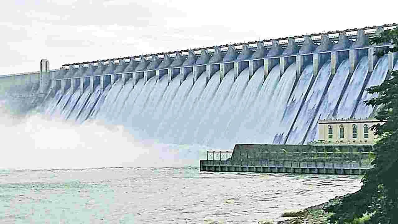 Nagarjuna Sagar: సాగర్‌ 18 గేట్లు ఎత్తివేత..