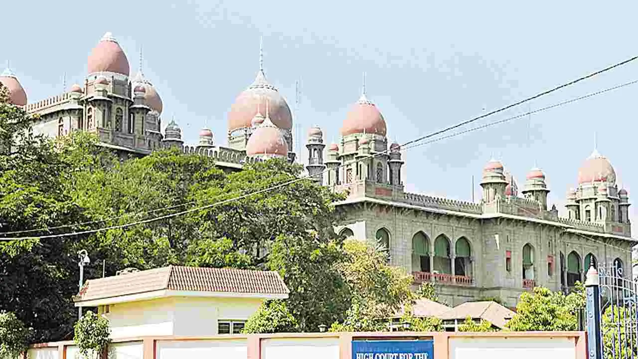 High Court: బాచుపల్లి తహసీల్దార్‌కు ముందస్తు బెయిల్‌