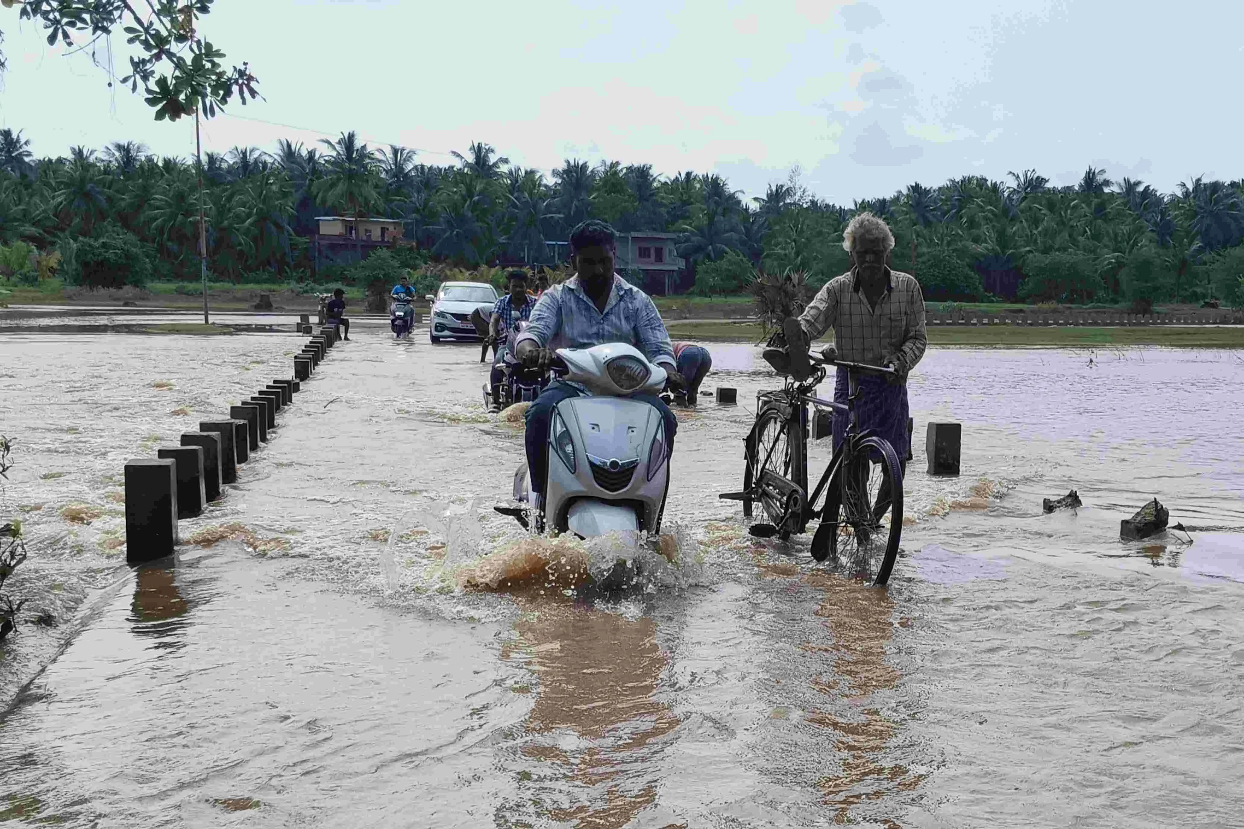 కోనసీమలో వరద భయం