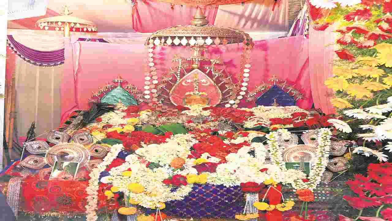 Bibi Fatima : సందడే సందడి..!