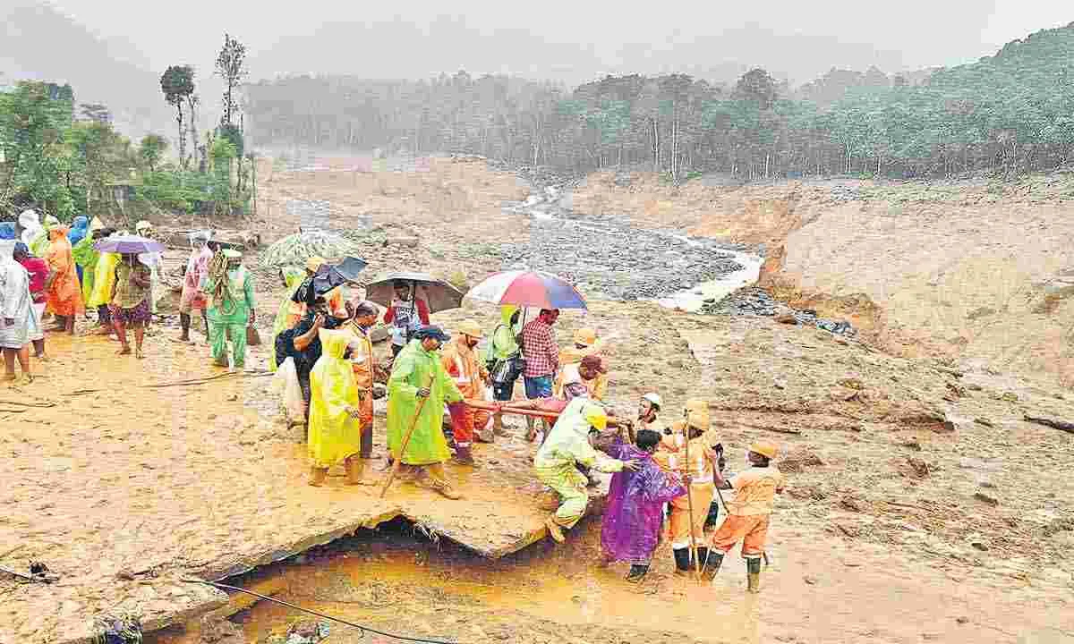 Landslides : ఎక్కడ చూసినా విషాదమే