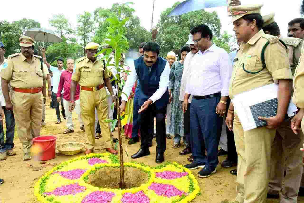 చెట్లను కాపాడితే పర్యావరణ పరిరక్షణ 