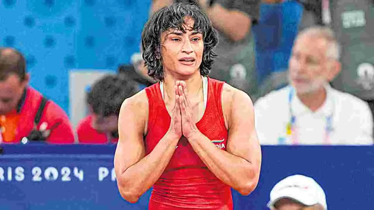 Vinesh Phogat: వినేష్‌ మా అందరికీ చాంపియనే!