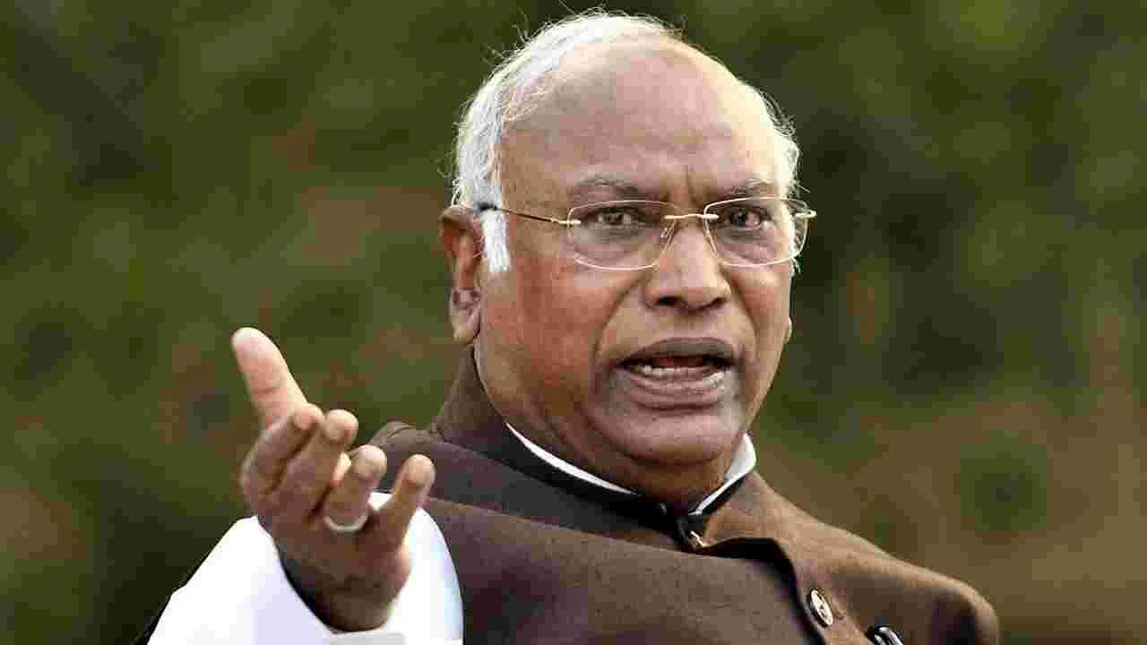  Mallikarjun Kharge: యూటర్న్‌ మోదీ!