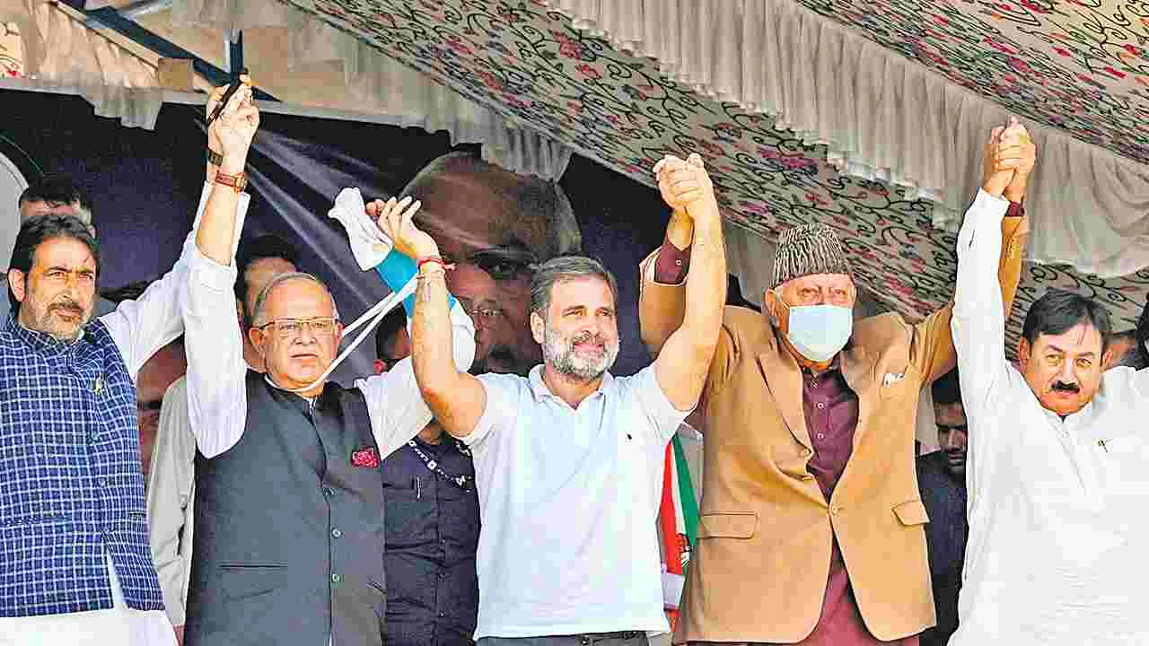 Rahul Gandhi: మోదీ సర్కారు పతనం త్వరలో..