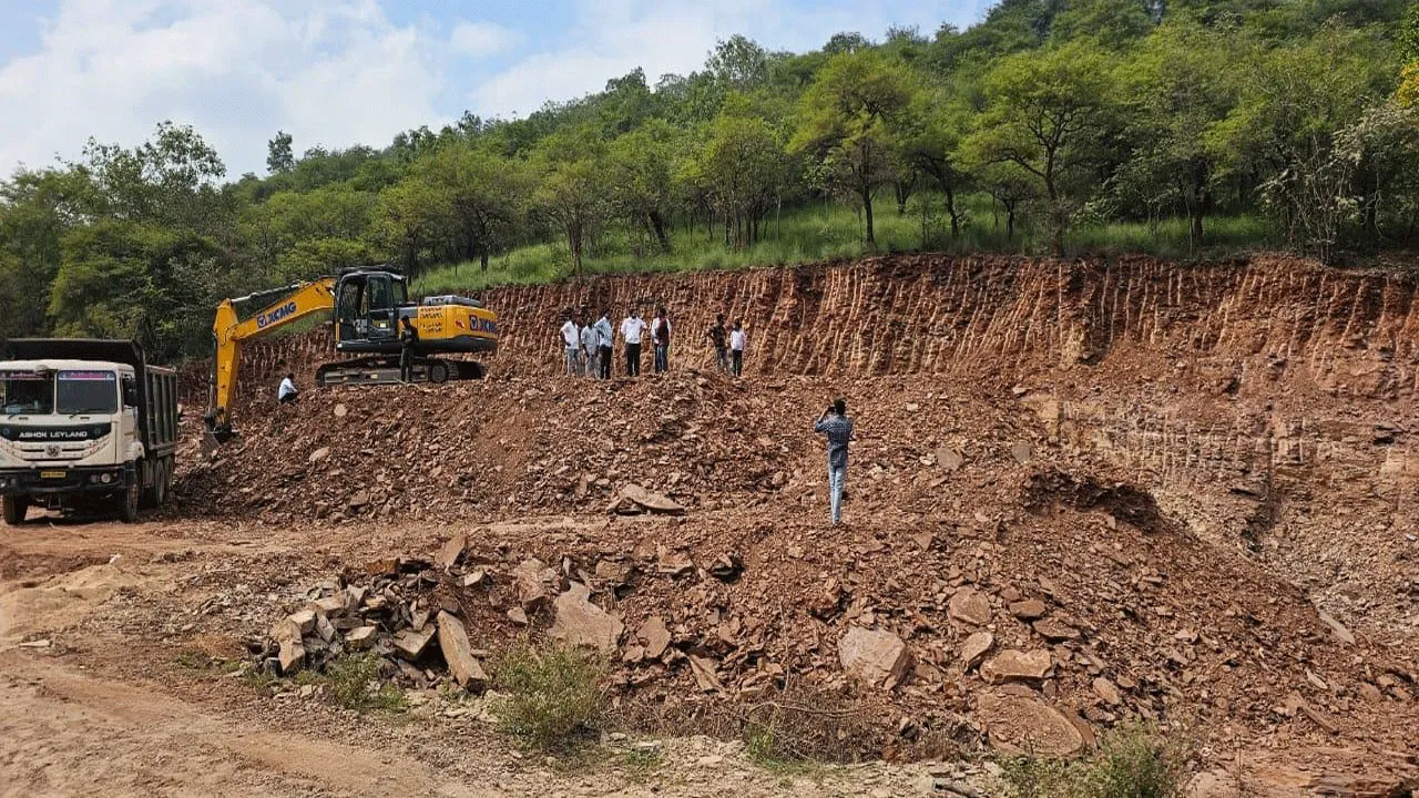 పాలికొండను పిండేశారు...