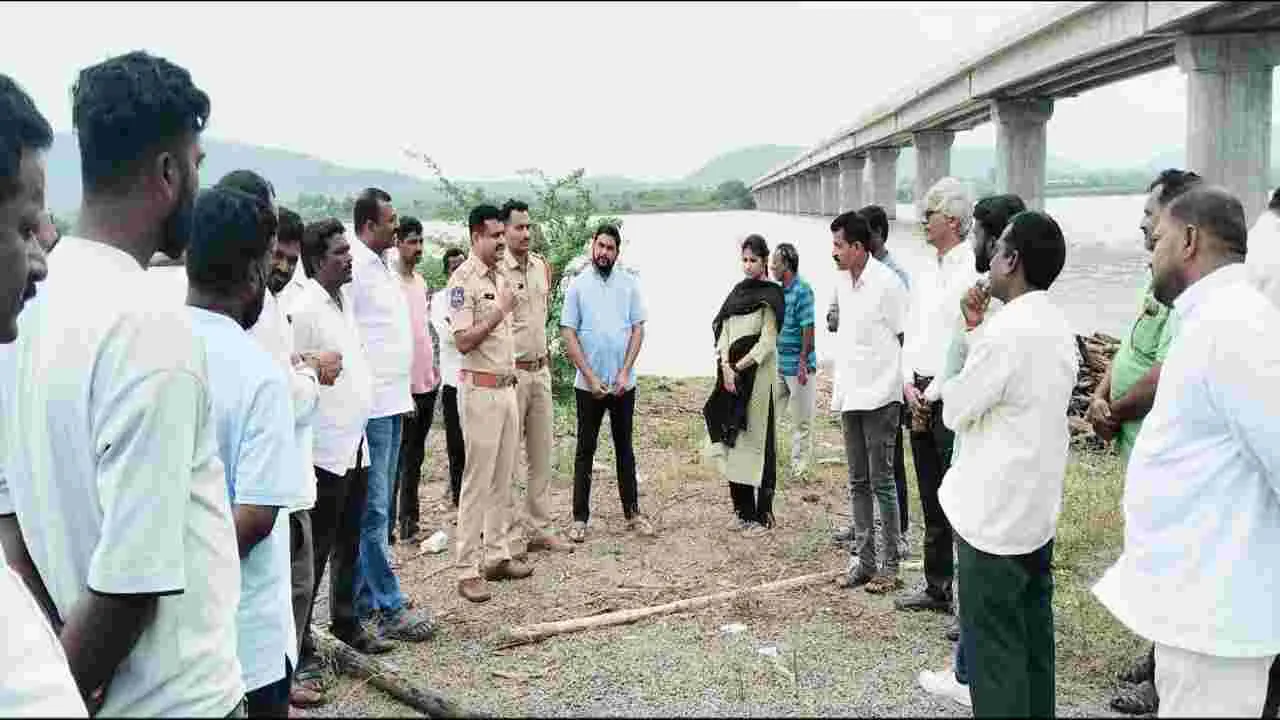 గణేష్‌ నిమజ్జనానికి పూర్తిస్థాయిలో ఏర్పాట్లు 