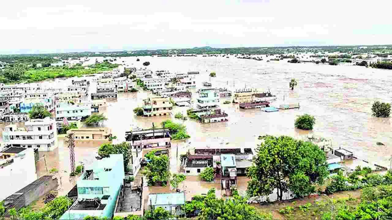 Flood Damage: ఖమ్మం, మహబూబాబాద్‌ జిల్లాల్లో కేంద్ర బృందం పర్యటన