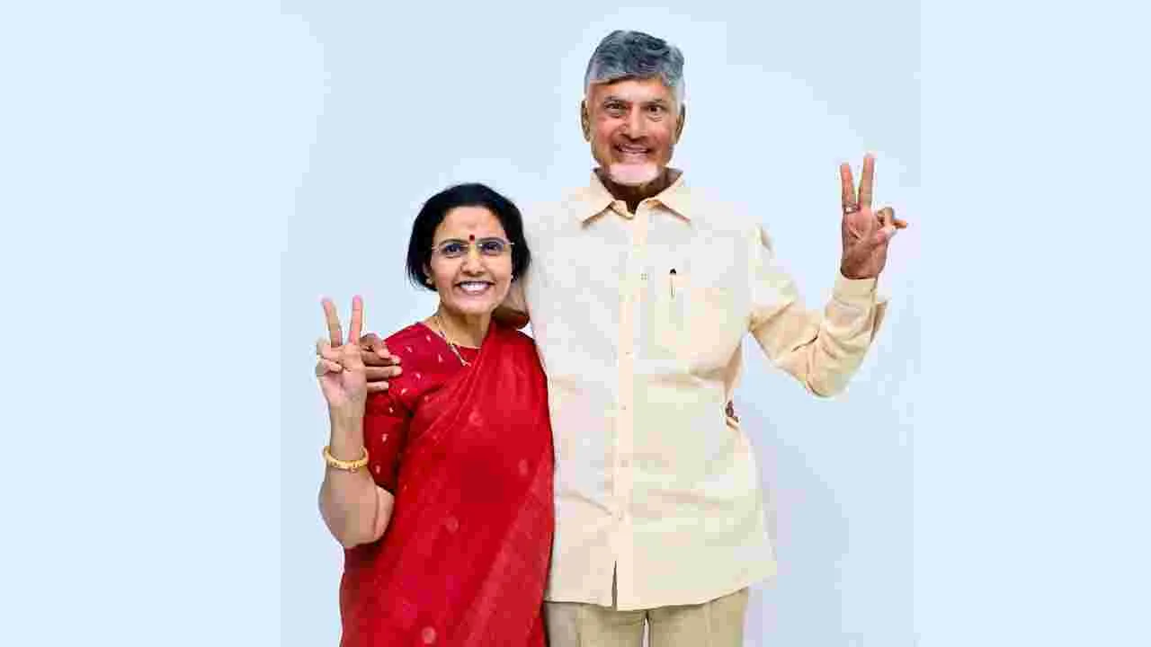 CM Chandrababu: సతీమణి భువనేశ్వరి కోసం చీరలు కొన్న సీఎం చంద్రబాబు