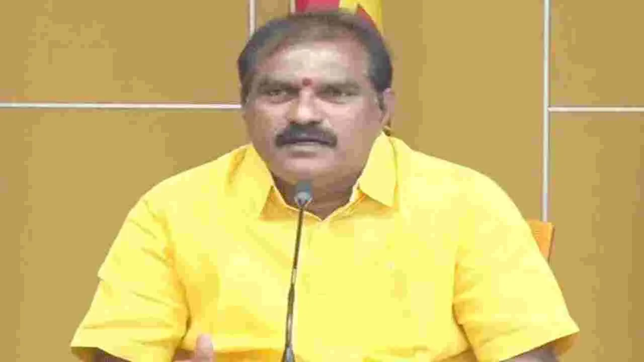 Minister Nimmala: మంత్రి సాహసం.. స్వయంగా అక్కడికి ట్రాక్టర్ నడుపుకుంటూ వెళ్లి..