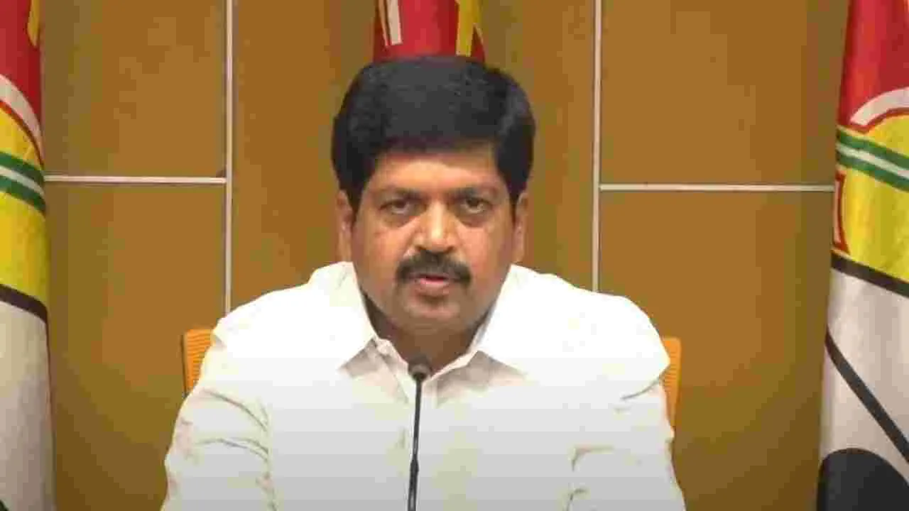 Minister Ravindra: వైసీపీ ప్రభుత్వం మద్యం విధానాన్ని అస్తవ్యస్తం చేసింది