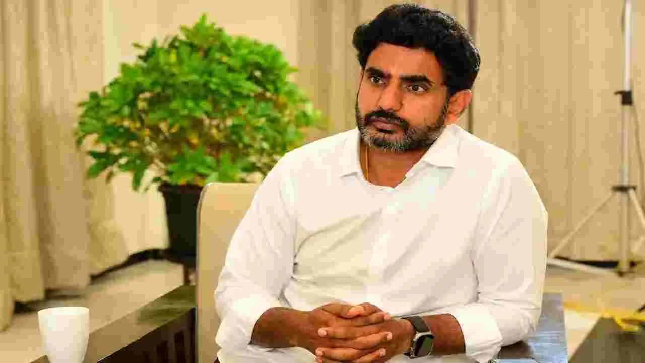 Lokesh: ప్రజాదర్బార్‌లో మంత్రి లోకేష్‌‌ను కలిసిన అనంత ఏఎస్పీ బాధితురాలు