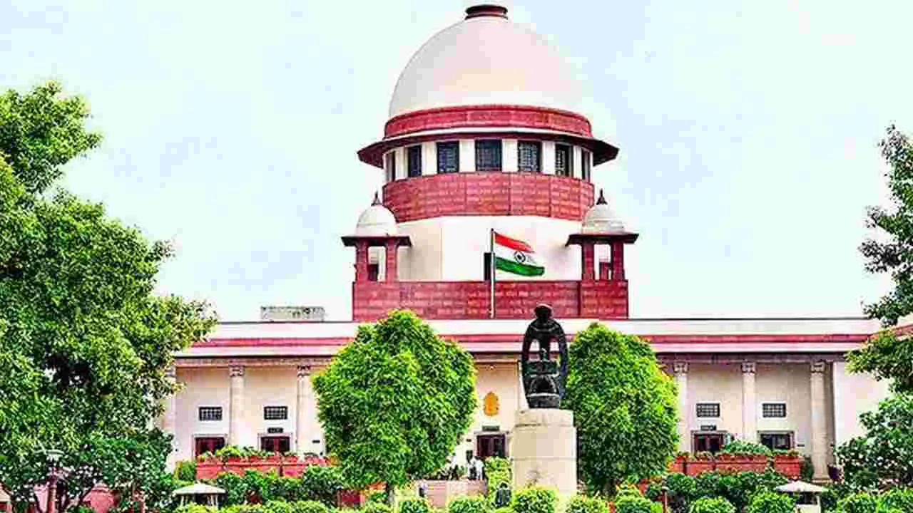 Supreme Court: జగన్‌ అక్రమాస్తుల కేసు విచారణ నుంచి తప్పుకున్న జస్టిస్‌ సంజయ్‌ కుమార్‌..