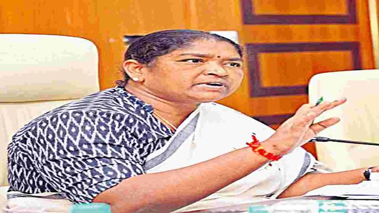 Minister Sitakka : మహిళల భద్రత కోసం త్వరలో స్పెషల్‌ డ్రైవ్‌