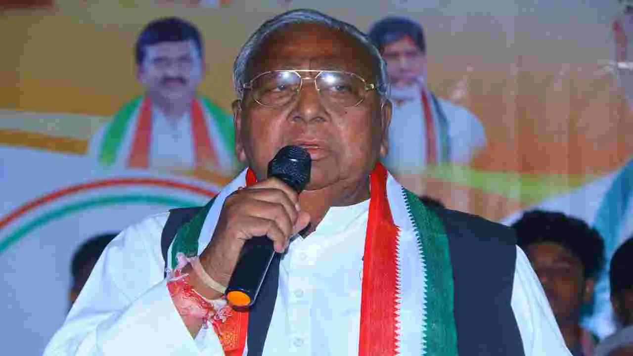 Congress: రాహుల్‌పై కంగనా వ్యాఖ్యలు.. మండిపడిన వీహెచ్.. పీఎస్‌లో కేసు నమోదు