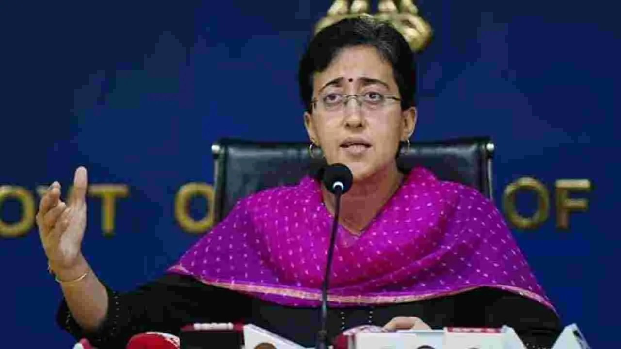 Atishi: ఢిల్లీలో రాష్ట్రపతి పాలనకు బీజేపీ కుట్ర... అతిషి సంచలన ఆరోపణ