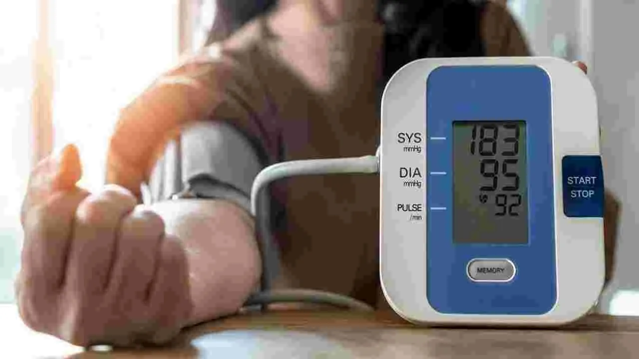 Blood Pressure: హైబీపీతో బాధపడుతున్నారా.. అయితే ఆ ముప్పు ఉన్నట్లే