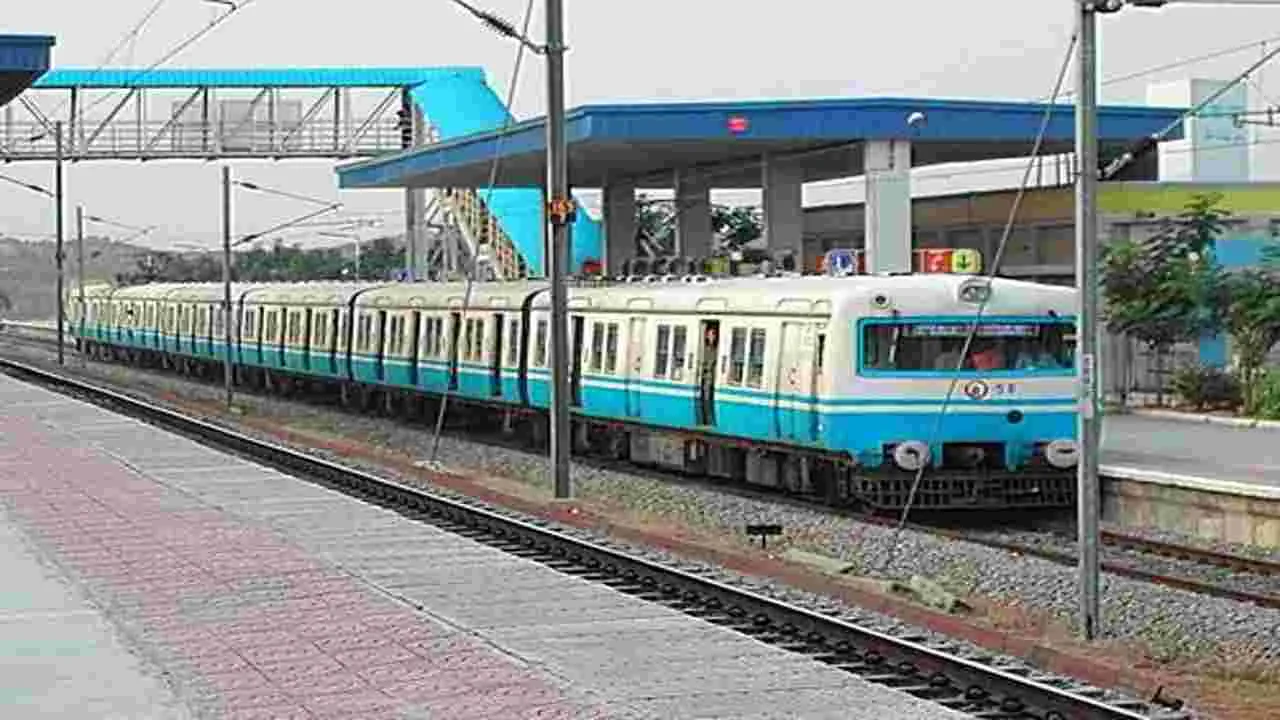 Trains: 30 నుంచి పలు రైళ్ల వేళల్లో మార్పులు..