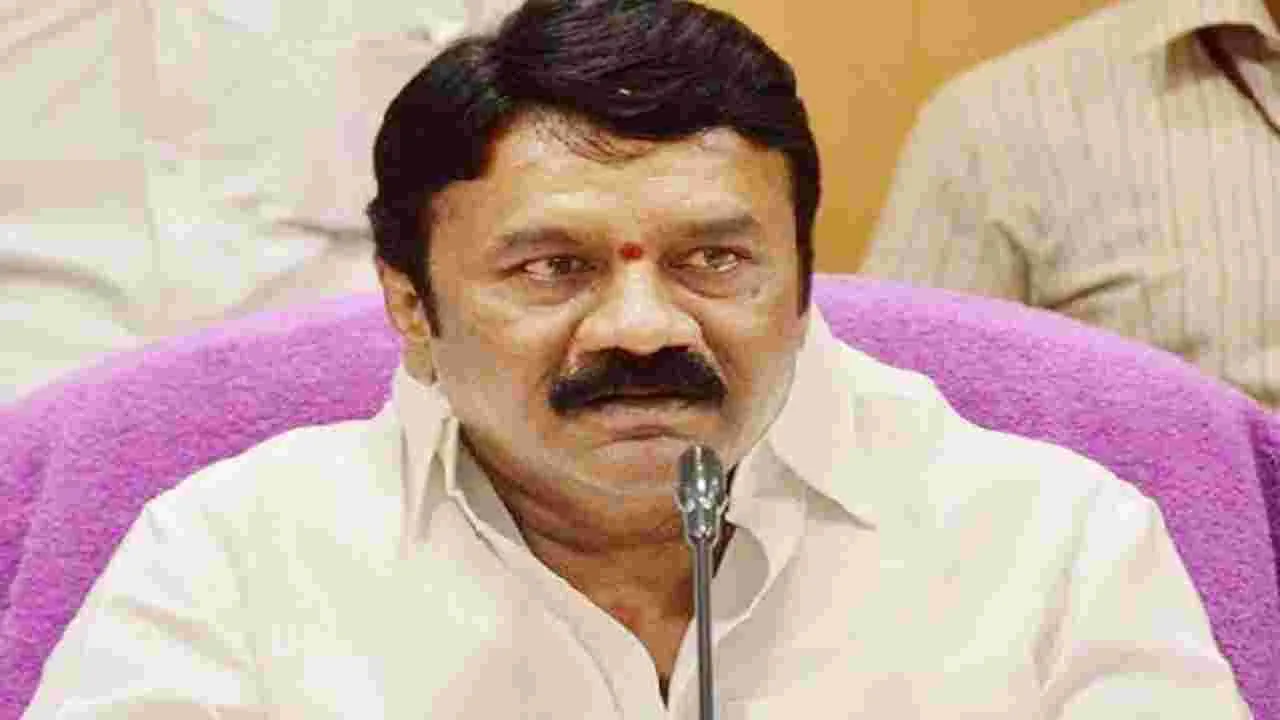 MLA: చిరువ్యాపారులను ఇబ్బందులకు గురిచేయొద్దు.. 