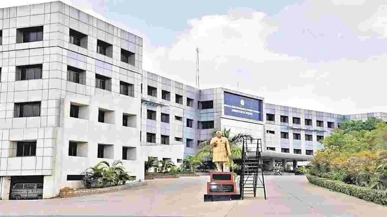 JNTU: జేఎన్‌టీయూలో సెంట్రలైజ్డ్‌ స్పాట్‌ కౌన్సెలింగ్‌..