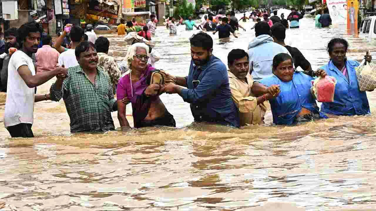 Floods: తెలుగు రాష్ట్రాలకు సాయంపై హోంశాఖ కీలక ప్రకటన