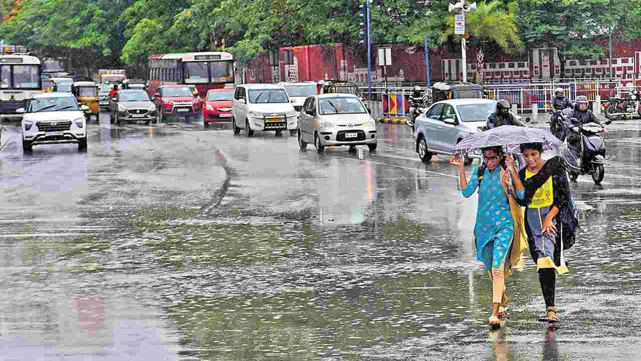 Rains: హైదరాబాదీలకు హైఅలర్ట్.. ఆగస్టులో నగరాన్ని వణికించనున్న వరుణుడు!