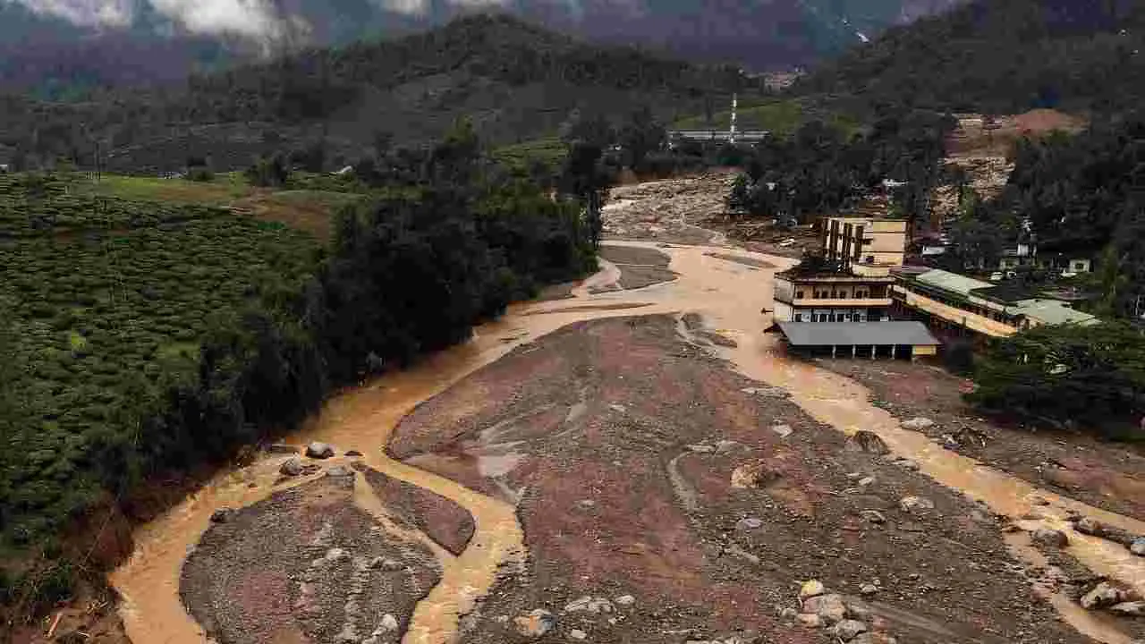 Wayanad Landslide: పరిమళించిన మానవత్వం.. వయనాడ్ బాధితులకు భారీగా విరాళాలు 