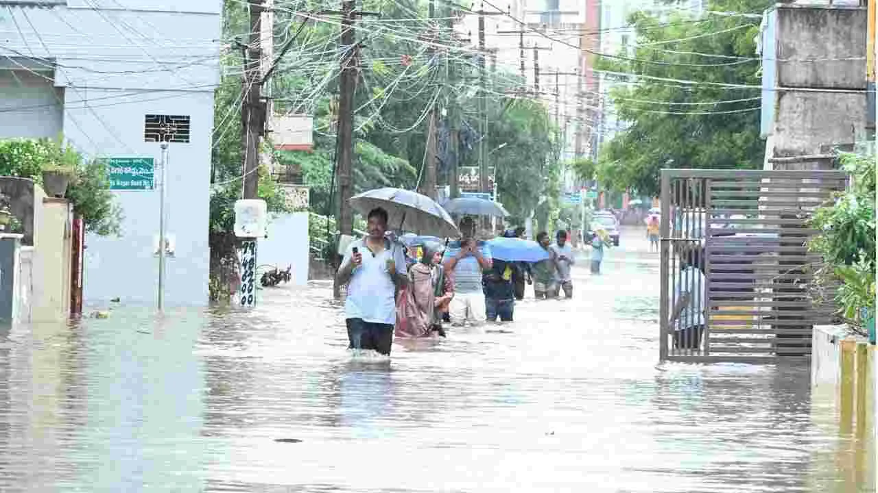 Rain Alert: ఇవాళ కూడా అతి భారీ వర్షాలు.. బాంబ్ పేల్చిన ఐఎండీ