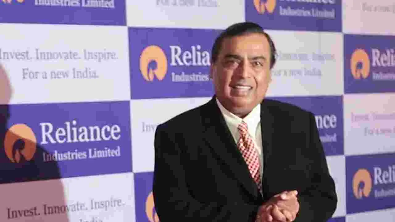 Mukesh Ambani: ఐదేళ్ల నుంచి జీతం లేకుండా పనిచేస్తున్న ముఖేష్ అంబానీ.. మరి ఖర్చులకు ఎలా?