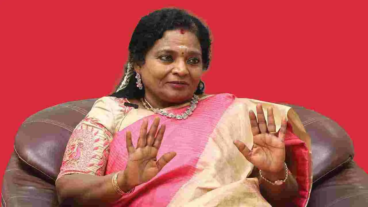 Dr. Tamilisai: పాలన చేతగాకే సైకిల్‌ తొక్కుతున్నారు..