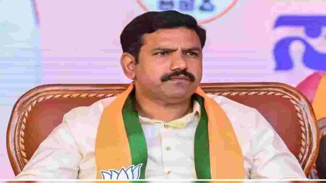 BJP state president: తెగేసి చెప్పేశారు.. పాదయాత్ర ఆపేది లేదు