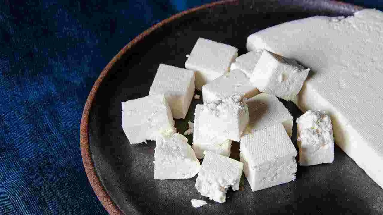 Paneer: మీకు పనీర్ అంటే బాగా ఇష్టమా? ఈ 6 సమస్యలున్నవారు  పొరపాటున కూడా తినకూడదట..!