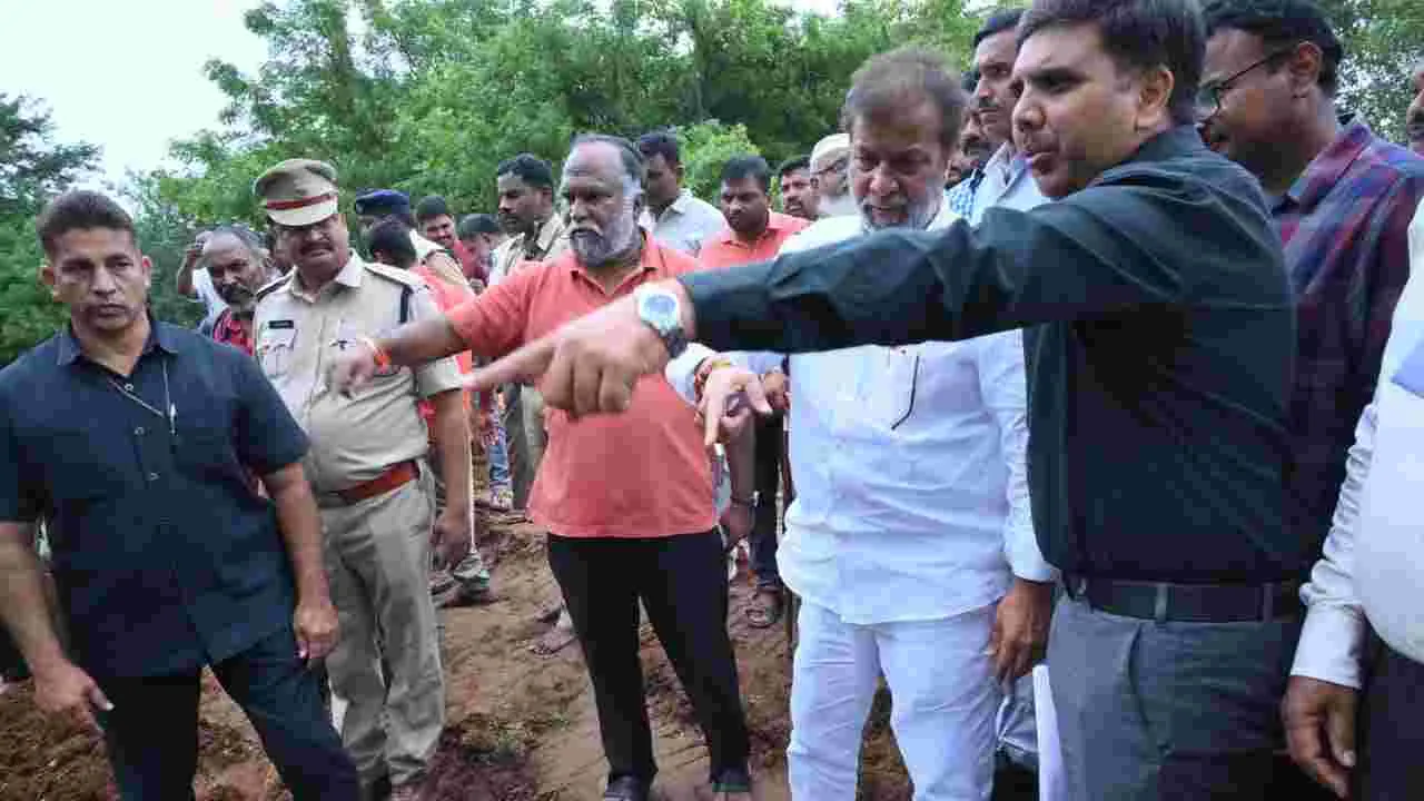 వరద ప్రభావిత ప్రాంతాల్లో దామోదర్ రాజనర్సింహ పర్యటన..